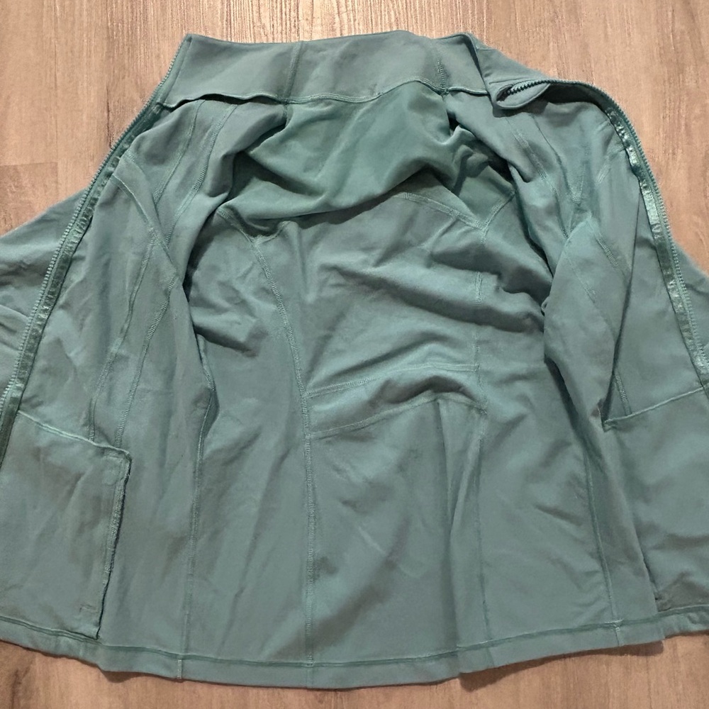Lululemon Define Jacket - Picture 4 of 6